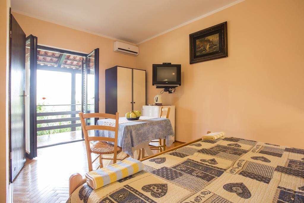 Guest House Nada 392 普拉 外观 照片