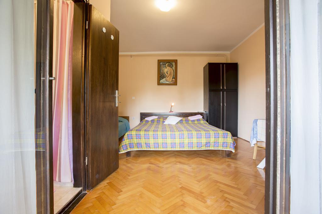 Guest House Nada 392 普拉 外观 照片
